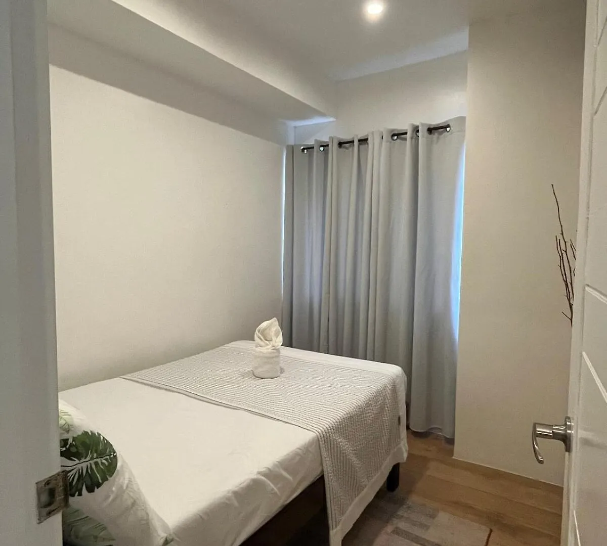Apartment 2Br Condo In Ecoland Minutes To Sm City