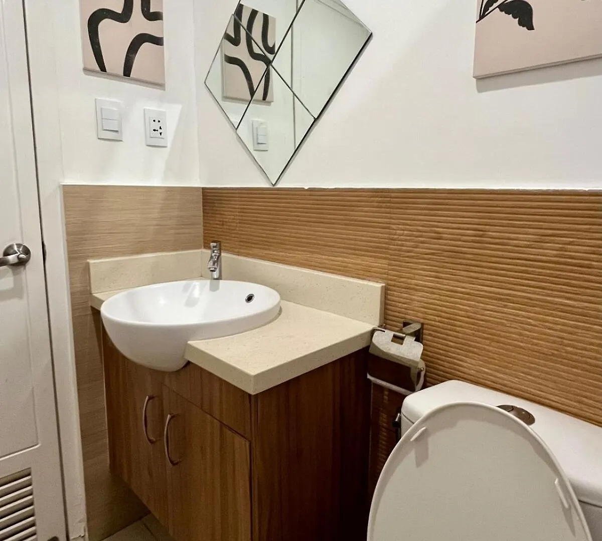 2Br Condo In Ecoland Minutes To Sm City 0*, Davao Philippines